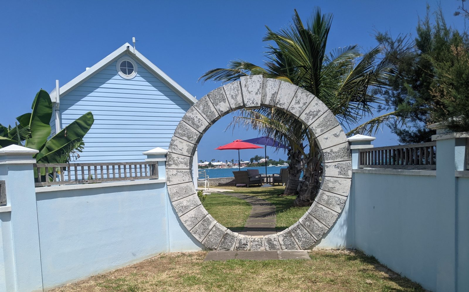 The moon gate